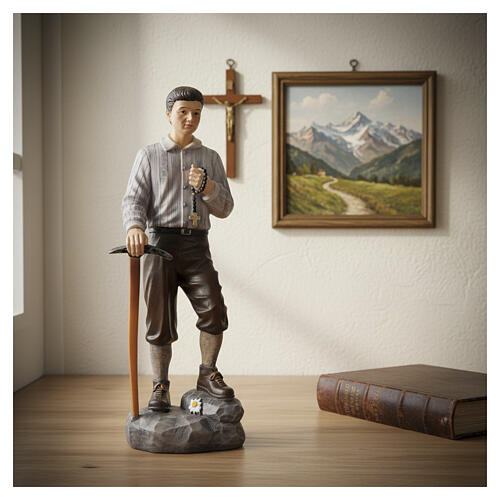 Hand-painted 8-inch resin statue of Pier Giorgio Frassati 2