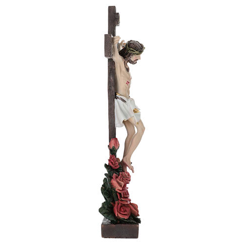 Gesù crocifisso tra le rose 30 cm resina dipinta 4