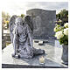 Statue kniender Engel mit Kreuz und Blumen – für Außenbereich 40 cm, Resin in Steinoptik s2