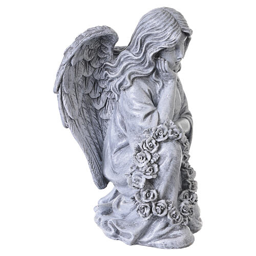Statue kniender Engel mit Blumenkranz – für Außenbereich 30 cm, Resin in grauer Steinoptik 5