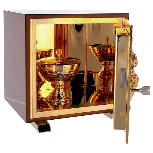 Sacred Heart altar tabernacle, red marble finish, gold plated brass 7