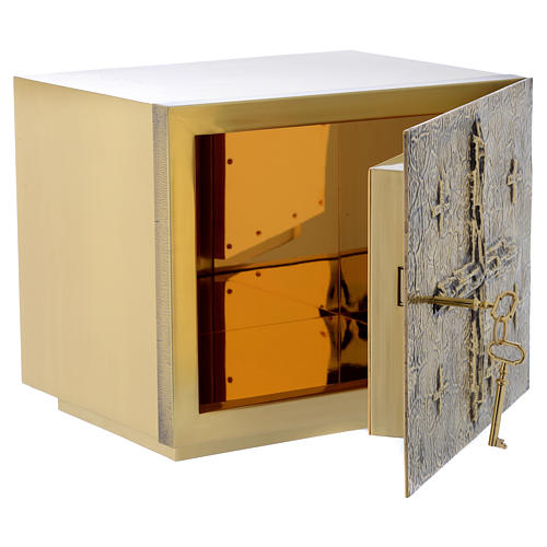 Altar Tabernacle with cross relief in gold plated brass, Molina 5