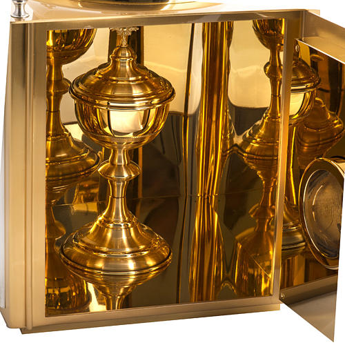Altar Tabernacle in brass with small windows 7