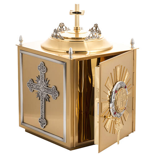 Altar Tabernacle in brass with small windows 9