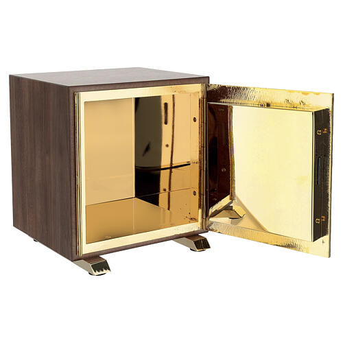 Tabletop altar tabernacle in Trentino oak, Immolated Lamb 5