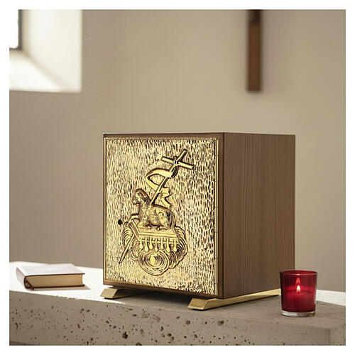 Sacrário de altar em carvalho do Trentino Cordeiro Imolado 2