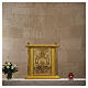Gilded wood altar tabernacle with hands of Jesus and IHS host decoration, 50x40x40 cm s2