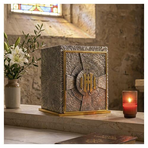 Tabernacle d'autel en bronze argenté avec bordures et lettres dorées IHS 50x40x40 cm 2
