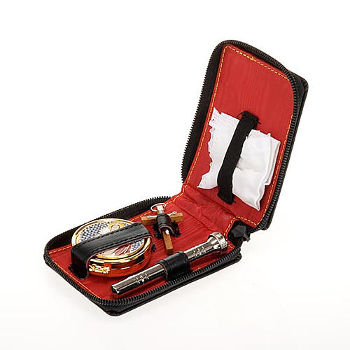 Estuche de piel con portaviático símbolo del Buen Pastor 4