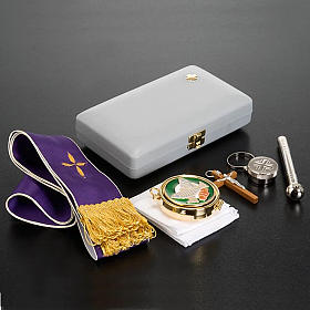 Maletas para la celebración: Estuche blanco con 6 accesorios Maletas para la celebración: Estuche blanco con 6 accesorios