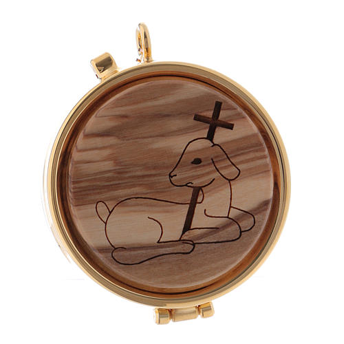 Host box shrine in metal and wood with lamb incision 5,5 cm diameter 1