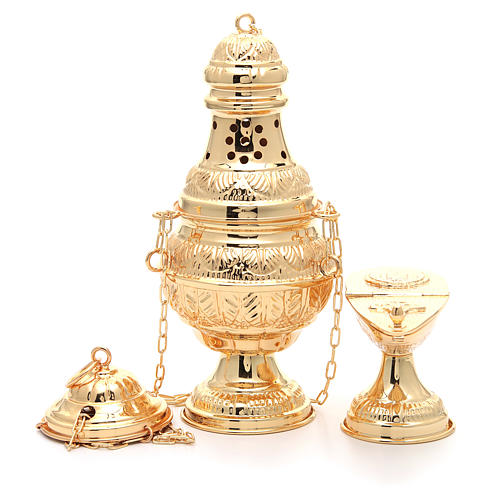 Thurible with oval boat in golden, chiselled cast brass 1