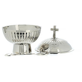 Oval boat in polished nickel-plated brass 4 3/4 in