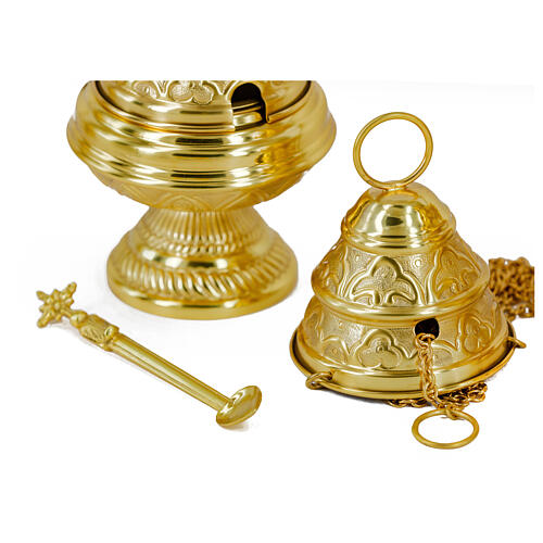 Gothic thurible with chiselled boat and spoon, gold finish 3