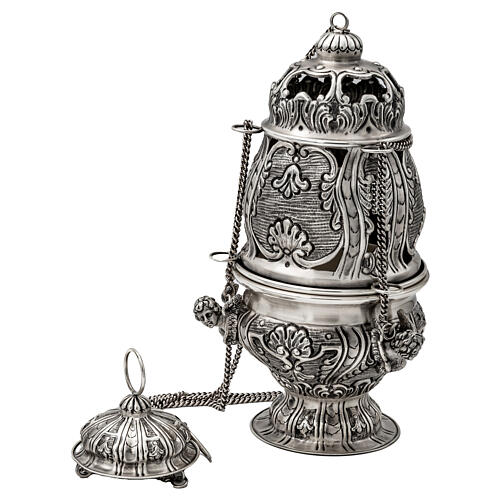 Baroque thurible and boat with chiseled silver finish, 8 in 2