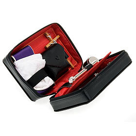 Messkoffer: Seehundlederimitation Etui mit herausnehmbarem Altärchen Messkoffer: Seehundlederimitation Etui mit herausnehmbarem Altärchen