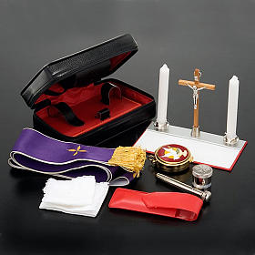 Messkoffer: Seehundlederimitation Etui mit herausnehmbarem Altärchen Messkoffer: Seehundlederimitation Etui mit herausnehmbarem Altärchen