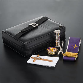 Valises Chapelle: étui pour bénédiction avec 6 accessoires Valises Chapelle: étui pour bénédiction avec 6 accessoires