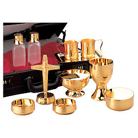 Valises Chapelle: Valise chapelle pour célébrations objets laiton doré Molina Valises Chapelle: Valise chapelle pour célébrations objets laiton doré Molina