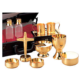 Valises Chapelle: Valise chapelle pour célébrations objets laiton doré Molina Valises Chapelle: Valise chapelle pour célébrations objets laiton doré Molina