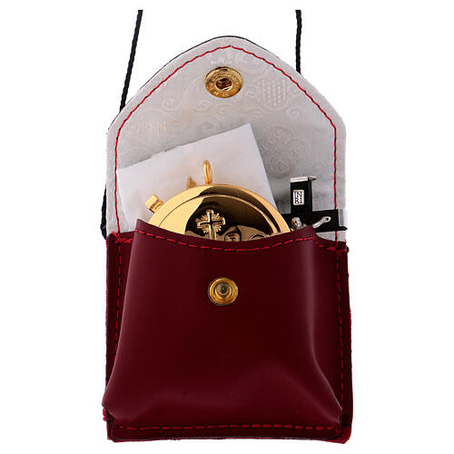 Pyx set with red leather bag, with black button and string 3