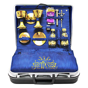 Mass kit with suitcase, lined with blue jacquard fabric, with removable item-holding board