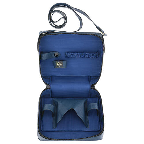 Travel mass kit bag of bleu leather with shoudel belt 8