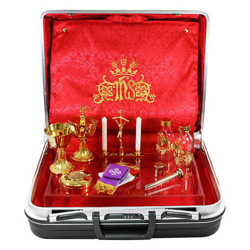 Mala para celebração material ABS tecido forrado jacquard vermelho com objetos litúrgicos dourados 2