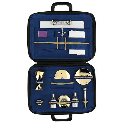 Briefcase with travel mass kit, blue satin 1