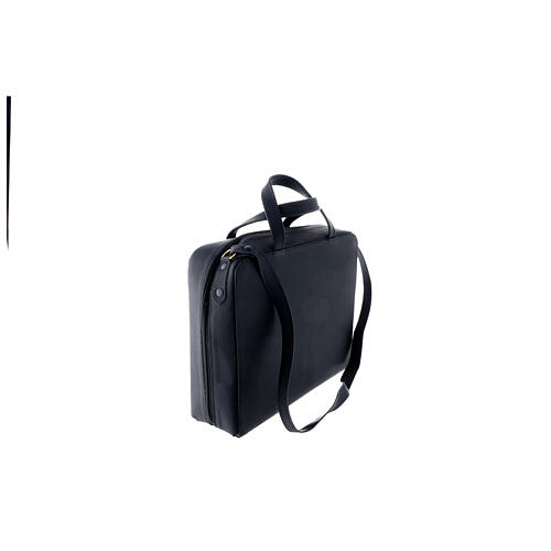 Leather bag with travel mass kit handles and shoulder belt 13
