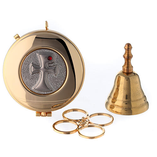 Walizka na celebrowanie z Abs obszyta czerwonym żakardem 4