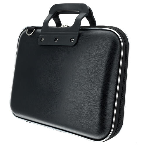 Rigid briefcase with travel mass kit 7
