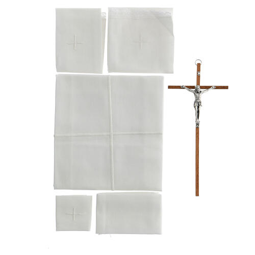 Walizka z artykułami do celebracji 13