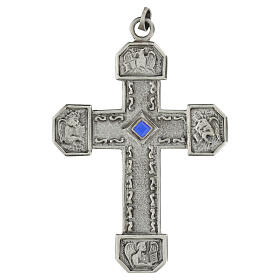 Cruz pectoral de cobre plateado cincelada con piedra azul