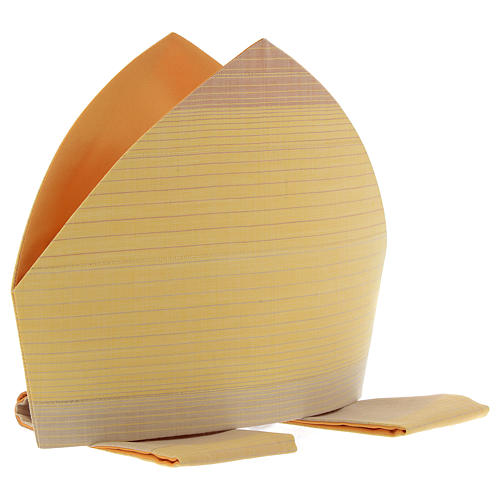 Mitra kość słoniowa tkanina cieniowana 96% wełna 4% lureks podszyta 4