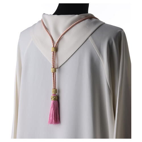 Cordão bicolor ouro e cor-de-rosa para cruz peitoral com nó de Salomão e presilhas 3