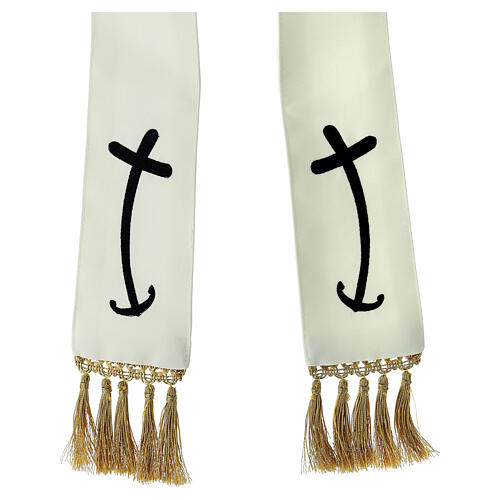 Mitra zum Jubiläum 2025 – Elfenbeinfarben mit offiziellem Logo (Latein), inkl. Schutzhülle 6