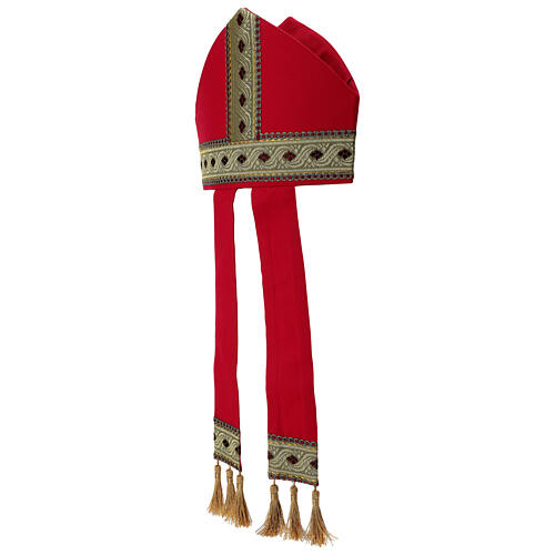 Mitria roja de pura lana con pasamanería dorada 3