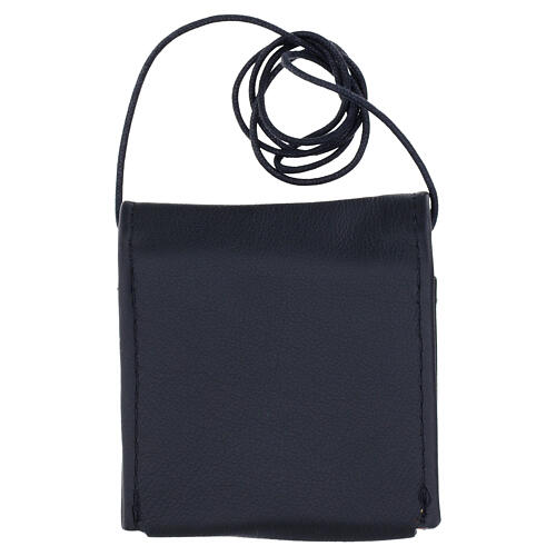 Étui cuir noir croix perforée intérieur satin 8x8 cm 6