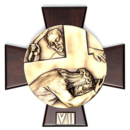 14 Stations of the cross in brass and wood. 7