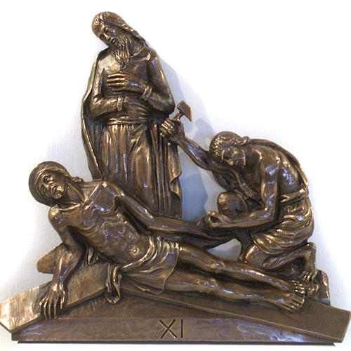 Via Crucis in bronzed brass, 15 stations 11