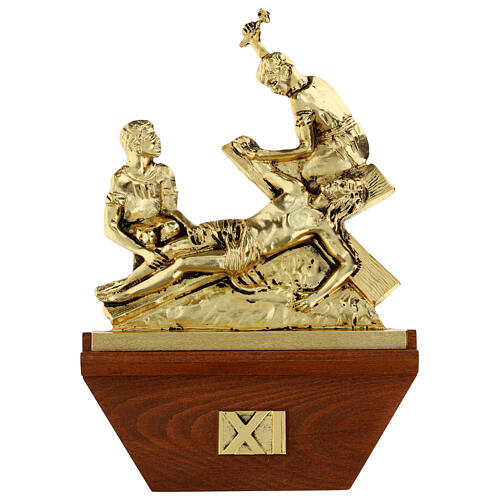 15 Stations of the Cross, 24x42cm in wood and golden brass 11